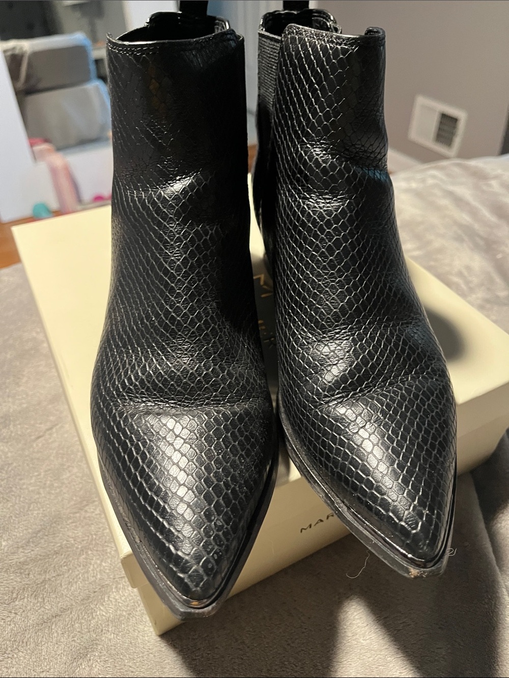 Marc Fisher LTD Yale Black Leather Bootie Sz 8